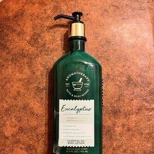 Bath & Body Works Eucalyptus Aromatherapy Body Lotion - Deep Green